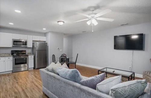 Southside House | Spread out, the Entire Duplex is Yours!