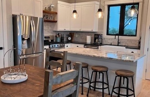 Spring Branch House | Spring Branch Cottages "Mountain Laurel"