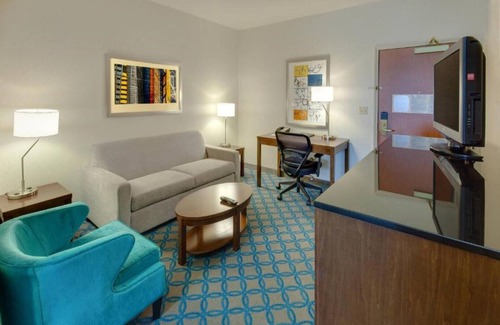 Millbrae House | Spring Break Savings & Packages