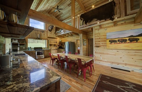 Colonial Pine Hills Cabin | Spring Canyon Buffalo Cabin