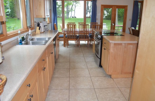 Lakeside House | *SPRING DISCOUNT!* (See description) Updated Lake House with Private Beach!