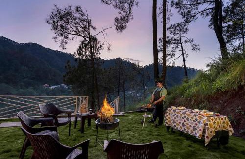 Kasauli Villa | Spring Hills 4BD Kasauli glass attic Villa cook