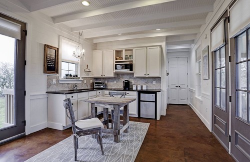 Round Top Cottage | SPRING IS WONDERFUL in Round Top!
