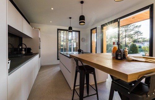 Anglet Villa | SPRING . KEYWEEK - Contemporary villa with pool in the hea