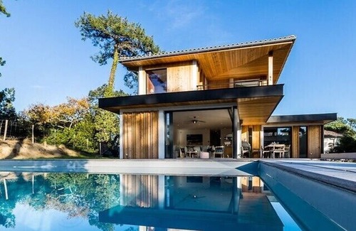 Anglet Villa | SPRING . KEYWEEK - Contemporary villa with pool in the hea