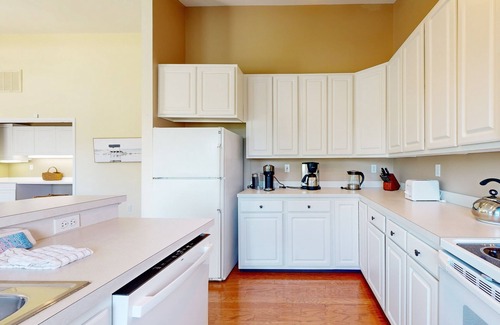 Rehoboth Beach Condo | Spring Lake Condo with balcony, free WIFI, W/D, shared pool