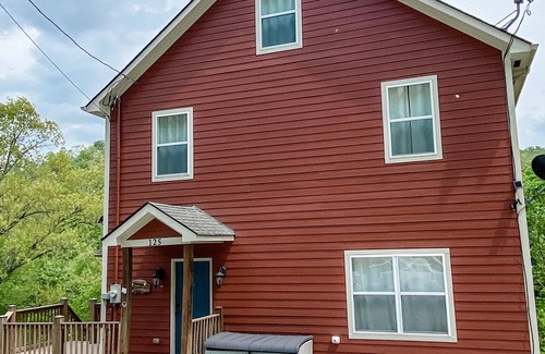 Flat Hollow Marina House | Spring Lily Retreat - Spacious, Lakefront, Hot Tub, Private Dock, Peaceful Cove!