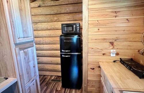 Grove Cabin | Spring Pond Cabin at White Buffalo Lodge;nFamily-sized with lake access