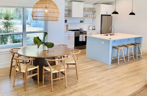 Kemp House | Spring Special! Get 15% Off for Stays 3 Nights or Longer Until April 30th!