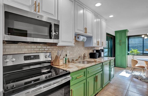 Gouldsboro House | Spring Stay: Game Room, BBQ, Pool Access, & More. 1 mi from Lake