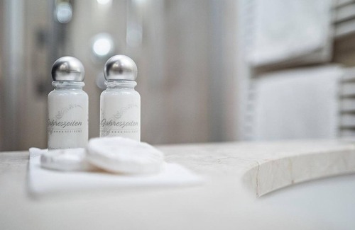 Maurach House | Spring Suite - Four Seasons Wellness Resort Achensee
