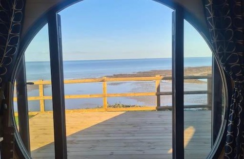 Isle of Thanet Ski Chalet | Spring Tide Cliff Top Glamping Pod with direct Sea Views