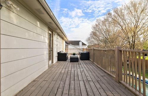 Houston House | Spring Tropical Paradise/4 Bd 4Ba/Pool & Balcony Reserved