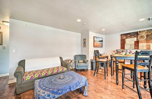 Springfield Apartment | Springfield Apt with Deck and Central Location!