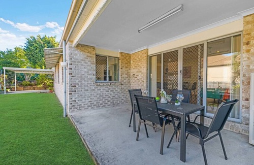 Springfield Lakes House | Springfield lake六房带车库大house