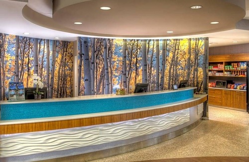 University Area Hotel | SpringHill Suites Anchorage University Lake