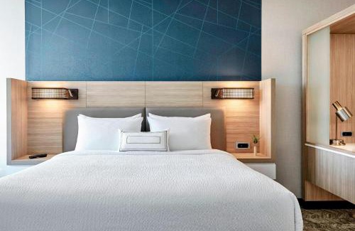 Arrowood Hotel | SpringHill Suites by Marriott Charlotte Arrowood