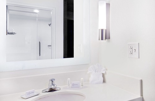 Greenbrier East Hotel | SpringHill Suites by Marriott Chesapeake Greenbrier