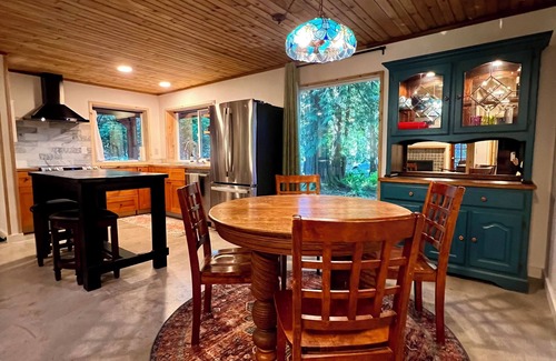 Sudden Valley House | Springtime in the Valley! Modern Charm and the BEST Hiking and Biking in the PNW