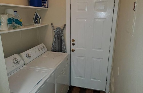 Springwoods Apartment | Springwoods Home 3BR 2BA Parking Pet Stays Free