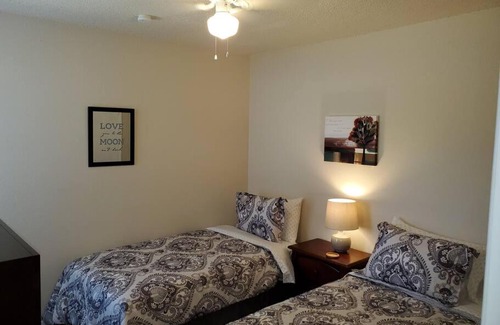 Springwoods Apartment | Springwoods Home 3BR 2BA Parking Pet Stays Free