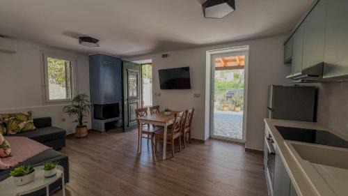 Spanokhorion Apartment | Spyros Stone Apartment