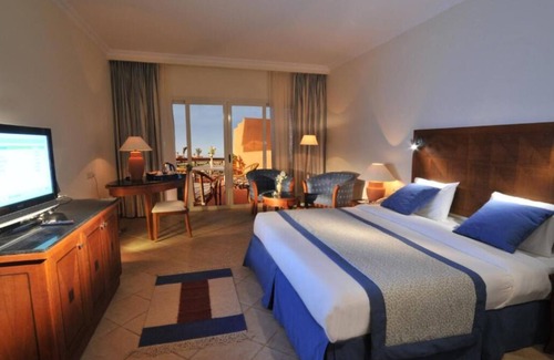El Quseir Hotel | Squad Escape | 4 Spacious Rooms, Lounge by the Pool, Dive Reefs & Spa Later