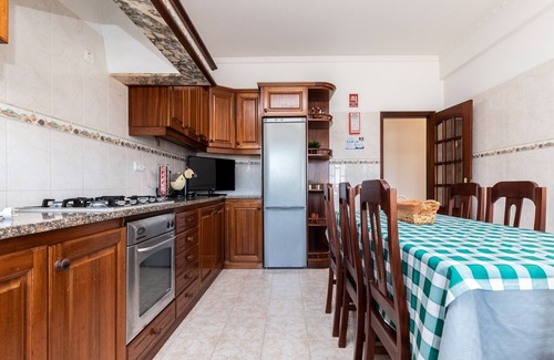 Albufeira Villa | Squad Green Villa, Pool, Wifi, AC