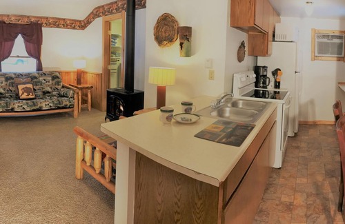 Rapid City Cabin | Squeaky Clean Cabin Thirty Minutes from Mt Rushmore - In Rapid City On Canyon Lake Thirty Minutes from Mt Rushmore