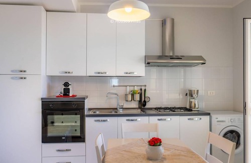 Avola Apartment | SR-A522-CNDR7AT - Sea Sound
