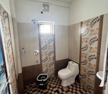 Khattalwada Hotel | SREE CHAKRA Tourist Home Guruvayoor
