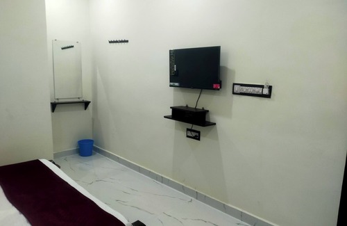 Andipatti Cabin | SRI NAVANEETHA KRISHNA MAHAL &RESIDENCY
