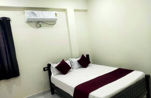 Andipatti Cabin | SRI NAVANEETHA KRISHNA MAHAL &RESIDENCY