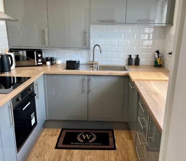 Colchester Apartment | St Andrews Gardens- 2 bedroom flat with views over town- A welburg property managed by Catchpole Stays