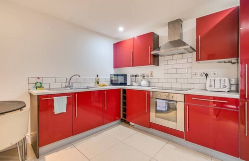 Cathedral Quarter Apartment | St Ann's Apt Modern 1-Bed Apartment in Belfast’s Cathedral Quarter – Sleeps 4