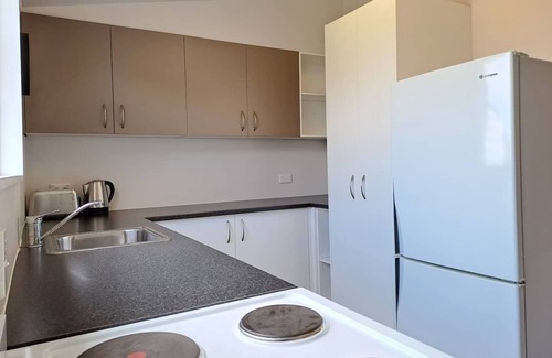 St. Clair House | St Clair Stay – Walk to the Surf - 2 bedrooms
