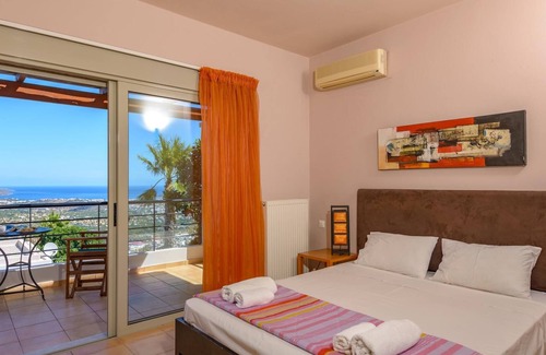 Agios Nikolaos Villa | St. Nikolas View Villa with private pool