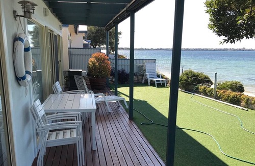Melville House | St Helens Beachfront, Sultana Point