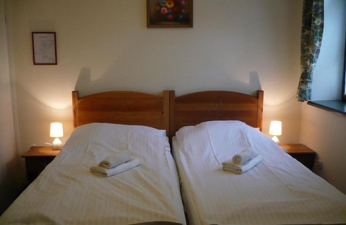 Paradsasvar Bed & Breakfast | St. Hubertus Étterem és Panzió
