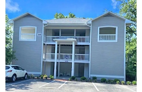 St. James Condo | St James Efficiency with Pool/15 min to Oak Island Beach!