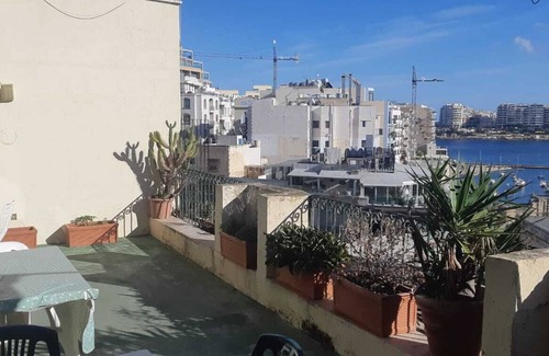 Swieqi House | St Julians Mansionette with terrace and astonishing seaviews