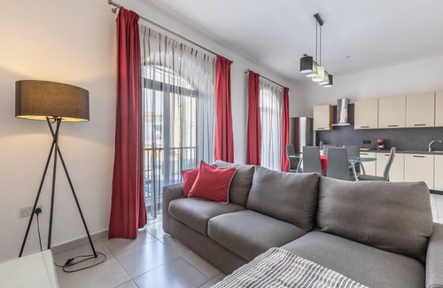 Swieqi Apartment | St Julians Spacious 4 bedroom Apartment 1