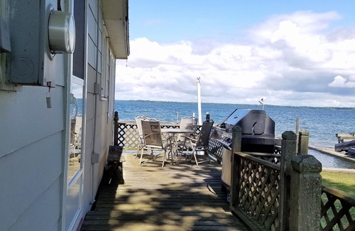 Cape Vincent Cottage | St.Lawrence Riverfront Getaway