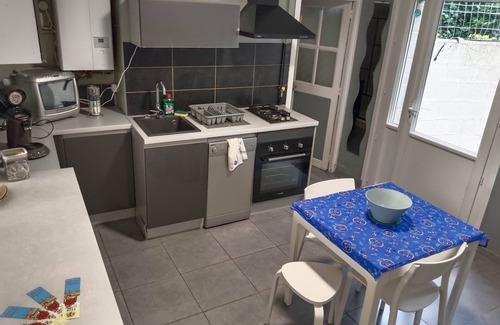 Rocabey - Alsace - Gare Apartment | St Malo apartment in the station district, 15 min walk from the sea.