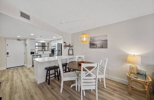 Belle Vista Condo | St. Pete Beachfront | Luxury Oasis
