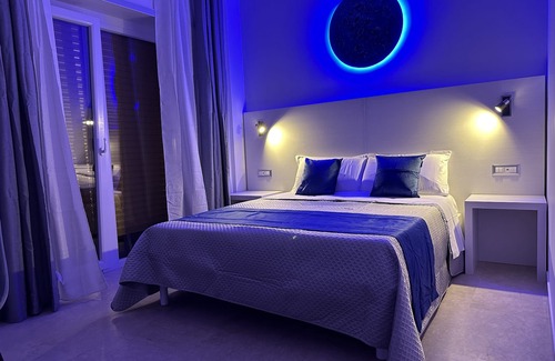 Quartiere XIII Aurelio Bed & Breakfast | St.peter's Moon near St. Peter's Basilica and very close to the historic center