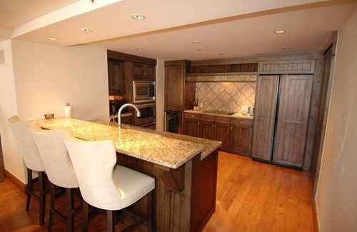 Downtown Condo | St Regis Residence Club Aspen- 2BR, 2.5BA