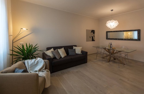 Ravenna Apartment | St. Vitale’s Basilic view elegant apartment