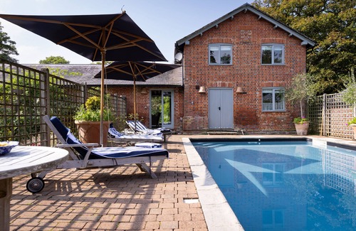 Sutton Cottage | Stable Cottage - a super cottage sleeping 2 guests