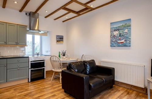 Port Isaac Cottage | STABLE COTTAGE, pet friendly, with a garden in Port Isaac